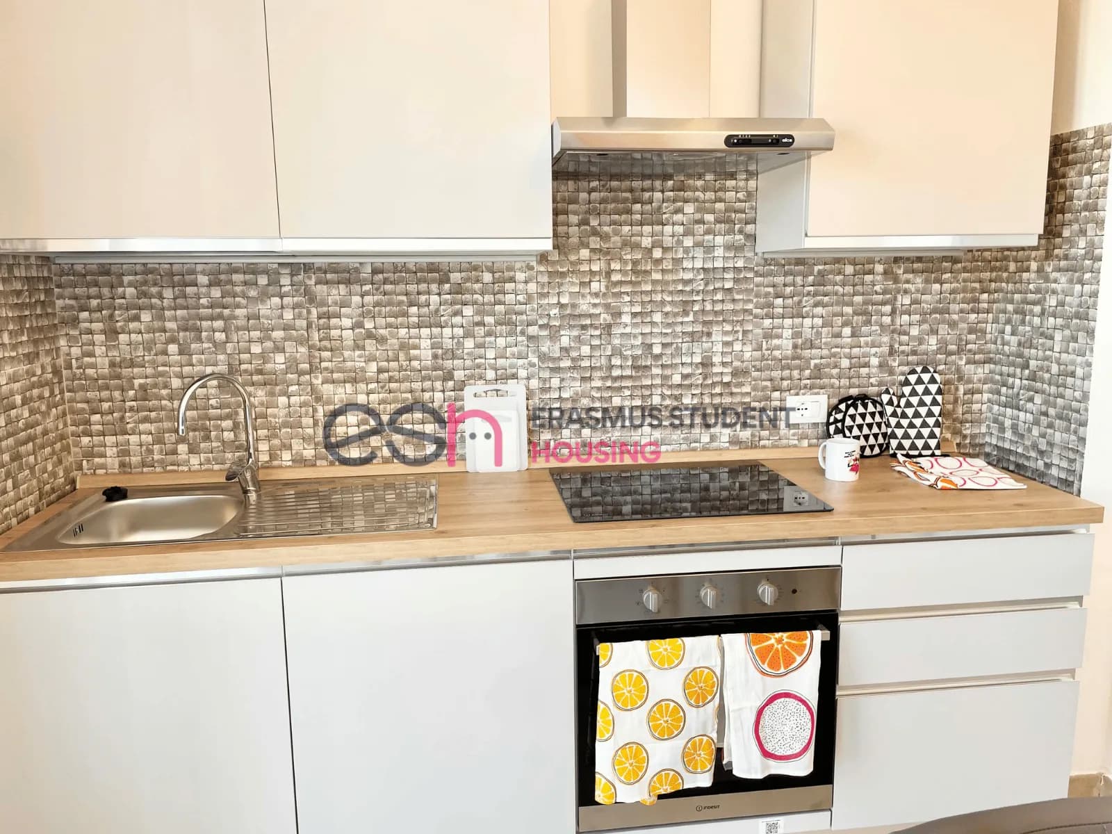 Kitchen 1